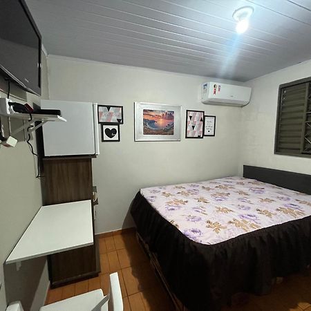 Casa Recanto - Quarto Simples Apartment Rio Verde Luaran gambar